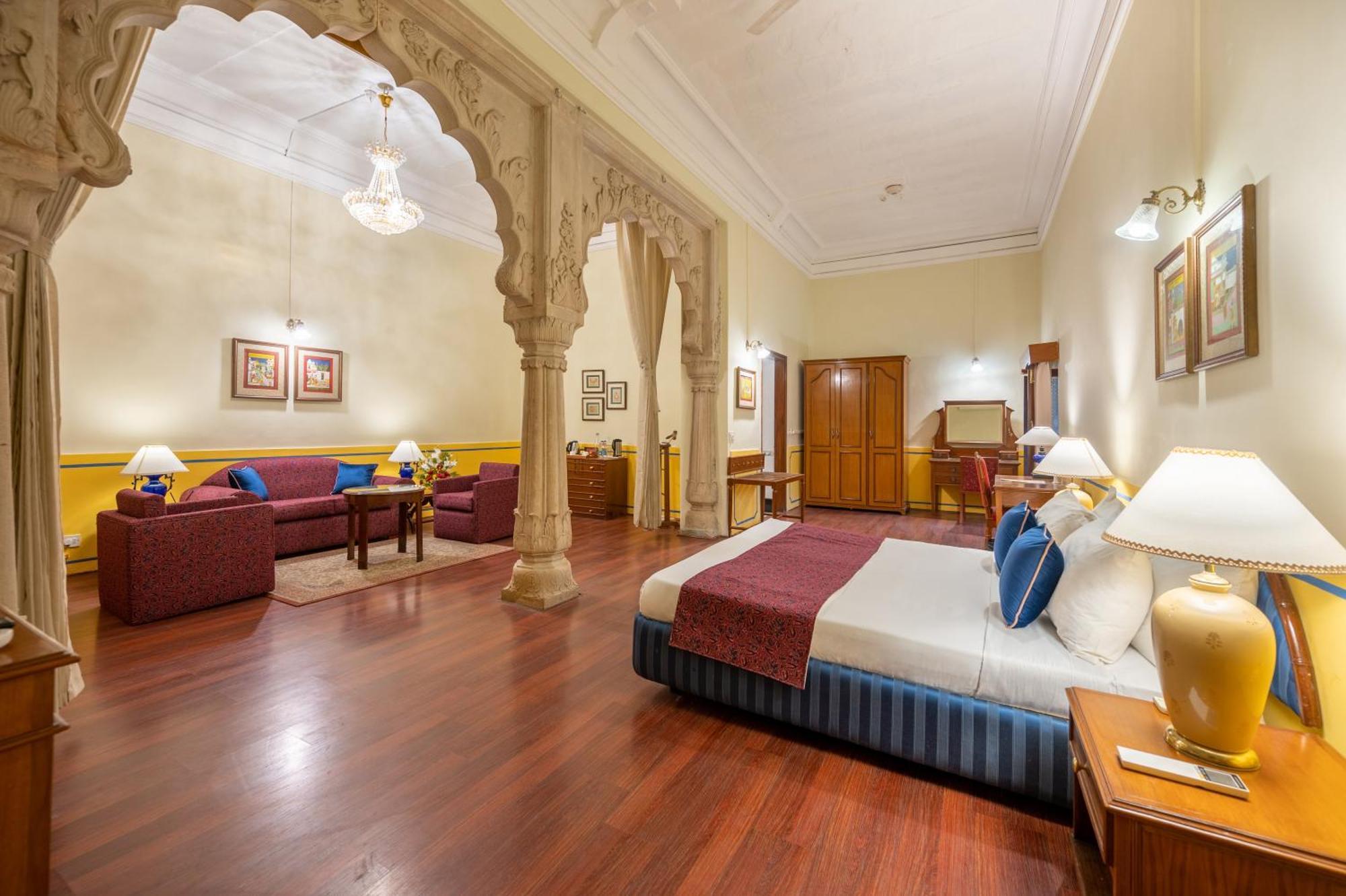 Umed Bhawan Palace, Kotah エクステリア 写真